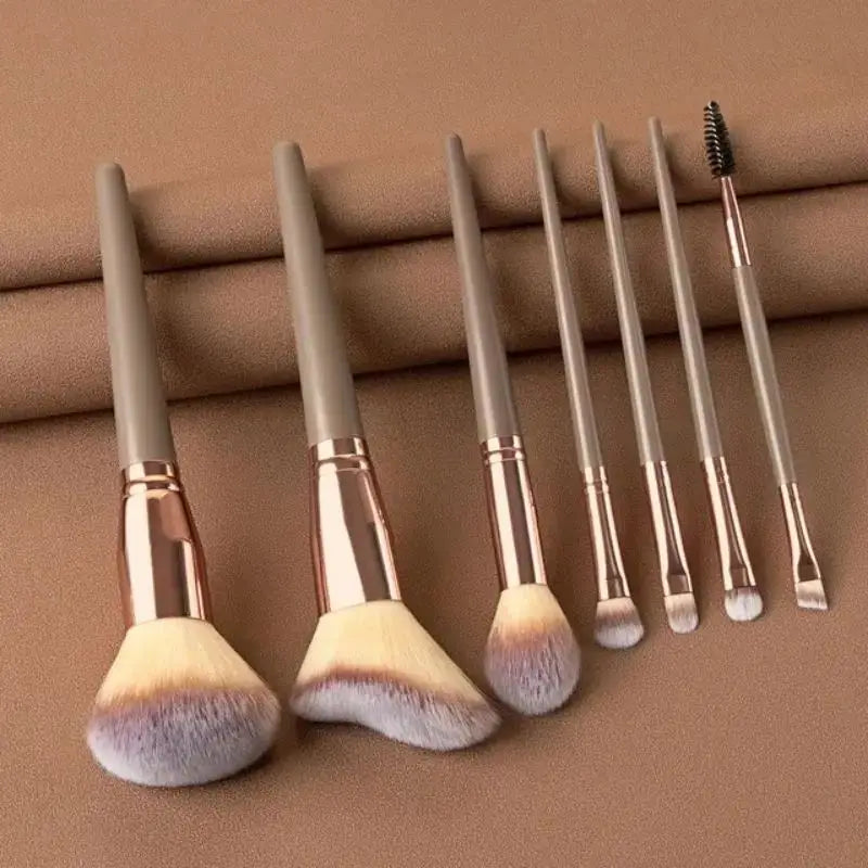 Soft Fluffy Professional Make Up Brush set for all your make up needs