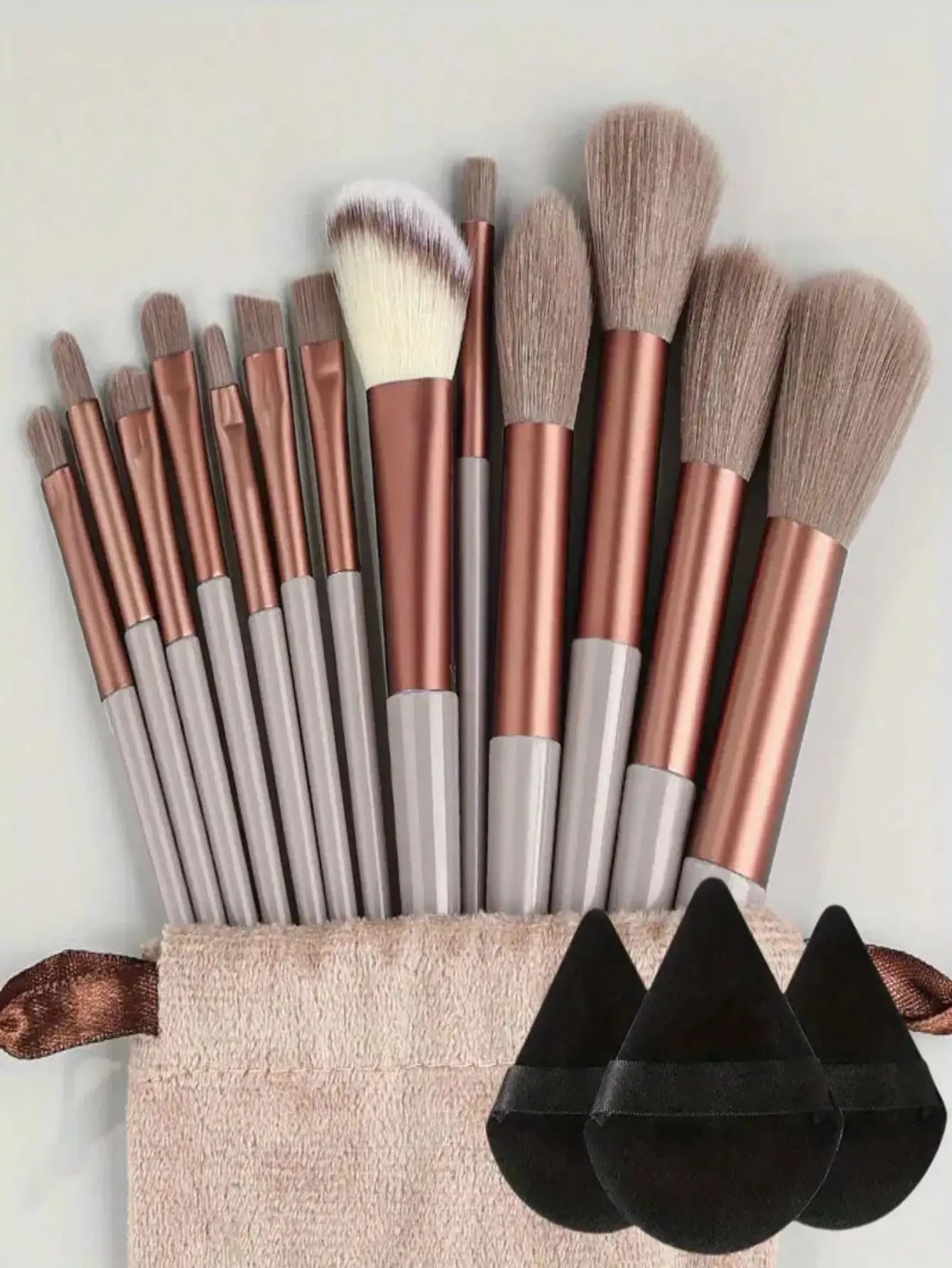 Soft Fluffy Professional Make Up Brush set for all your make up needs