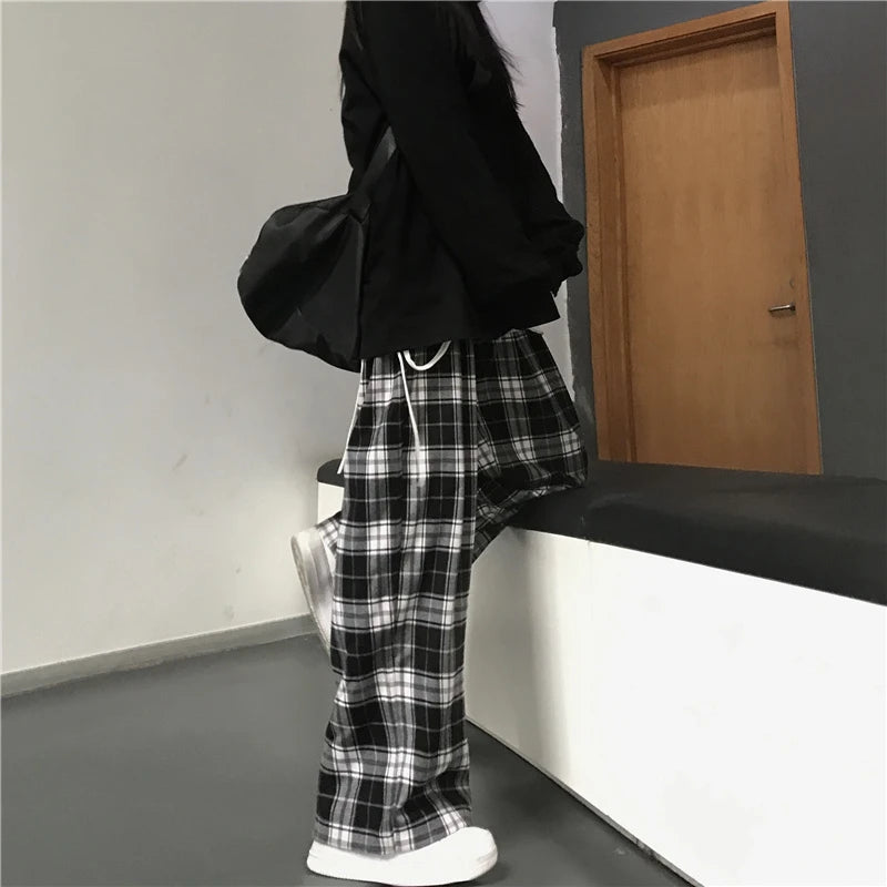 Oversize Women Sweatpants Fashion Black Plaid Casual Pants Baggy Elastic Waist Pockets Student Unisex Hip Hop Loose Trousers